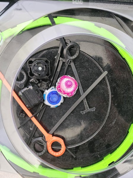 Bulk beyblades Carousel 4