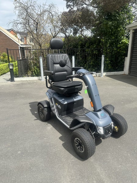 Pride Outback All-Terrain Mobility Scooter Carousel 1