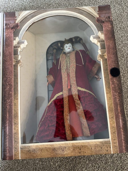 Star Wars Queen Amidala 1999 Portrait Editions Carousel 1