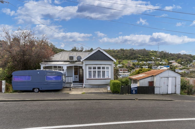 Image 2 of 28