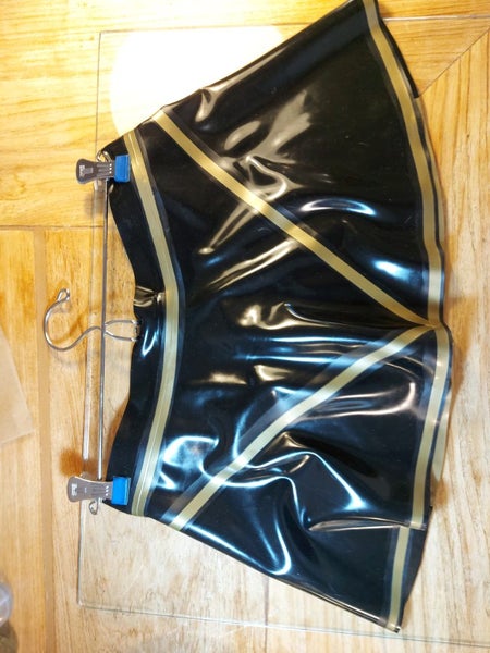 20% OFF 48 hour SALE ~ 2 Metres METALLICA BLUE LATEX SHEETING 0.40mm UK Carousel 13