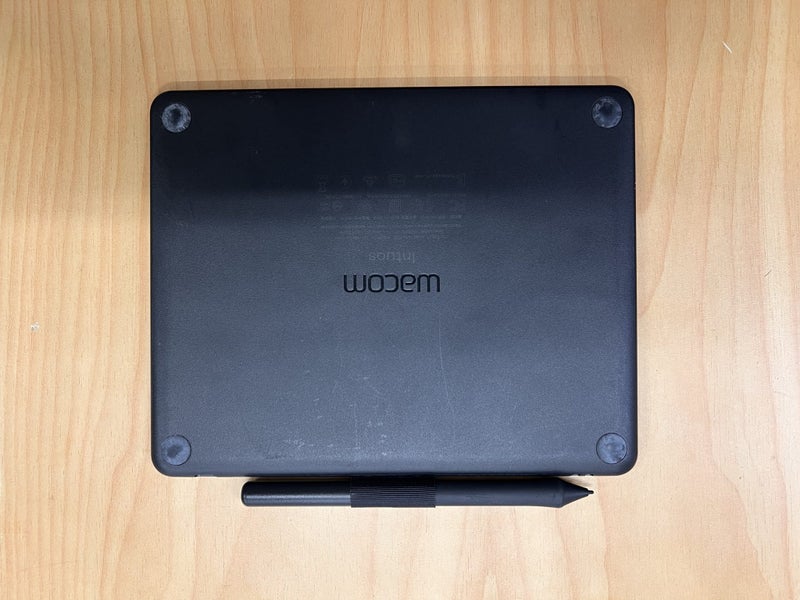 WACOM intuos small Carousel 2