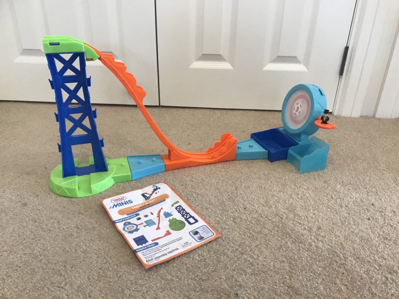 Thomas and Friends Minis Train Target Blast Stunt Set/Track Carousel 1