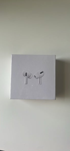 AirPods (3rd gen) Carousel 1