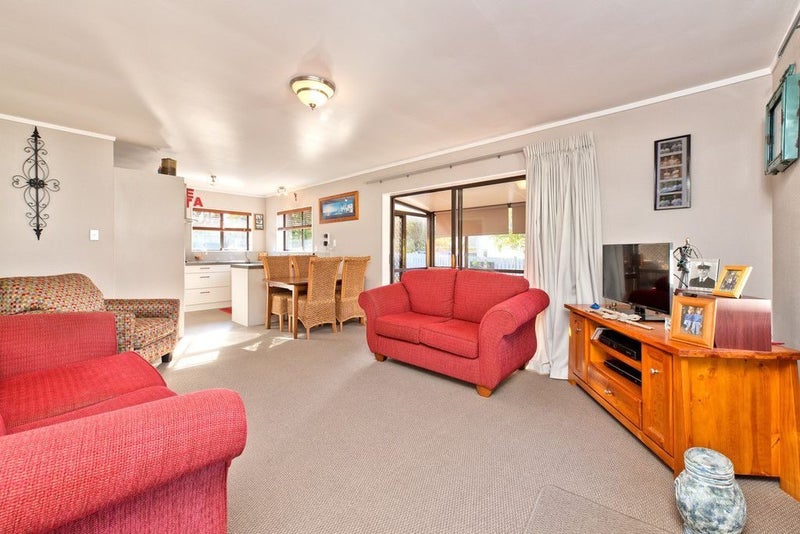 Pukekohe, 3 bedrooms64064159726339113