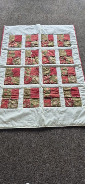 Christmas Fabric Baby Quilt - NEW Carousel 2