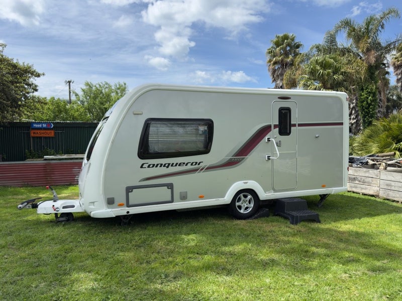 2013 Swift Conqueror 48064065276192771110