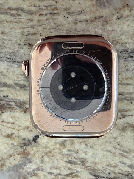 Apple Watch series 10.64065383798017112