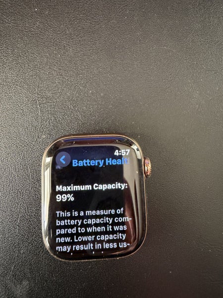 Apple Watch series 10.64065383798017113