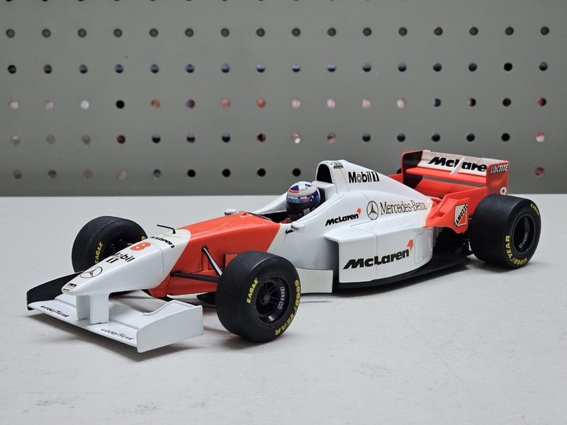 *$1 res* Minichamps 1/18 McLaren MP4/11- David Coulthard 1996 Formula 1 Carousel 1