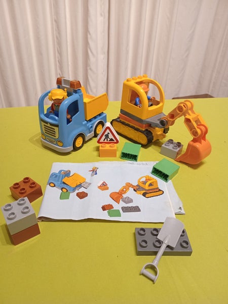 Truck and Tracked Excavator - 2016 Duplo set #10812 Carousel 1