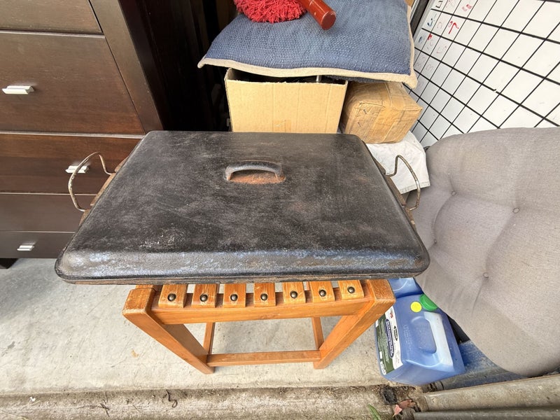 cast iron roaster or roasting pan with a lid. Carousel 2