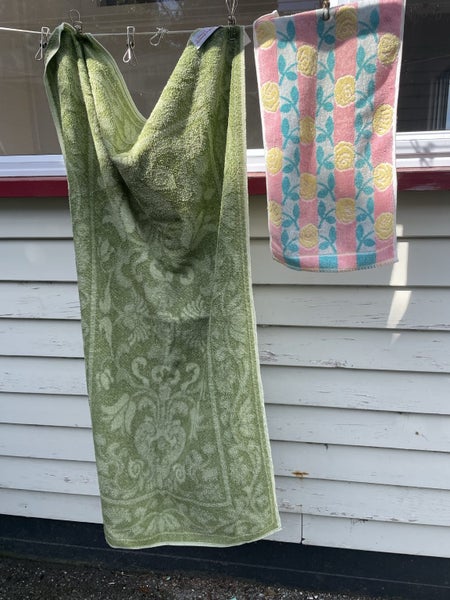 Retro towels #3 Carousel 1