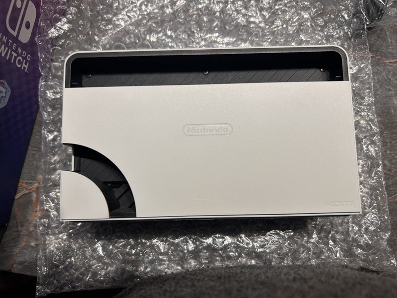 Nintendo Switch OLED + Pokemon Violet Carousel 2