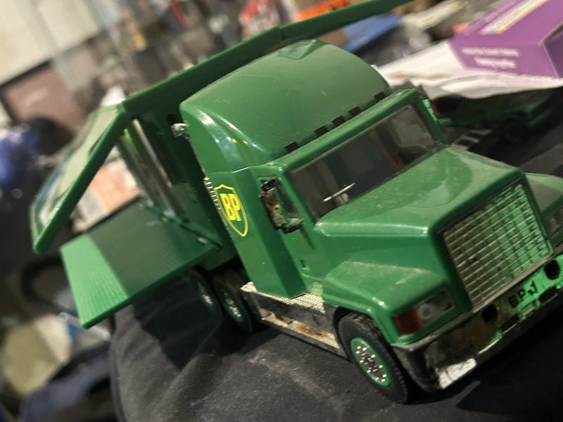 BP Truck promotional mobile Light-Up service station Carousel 2