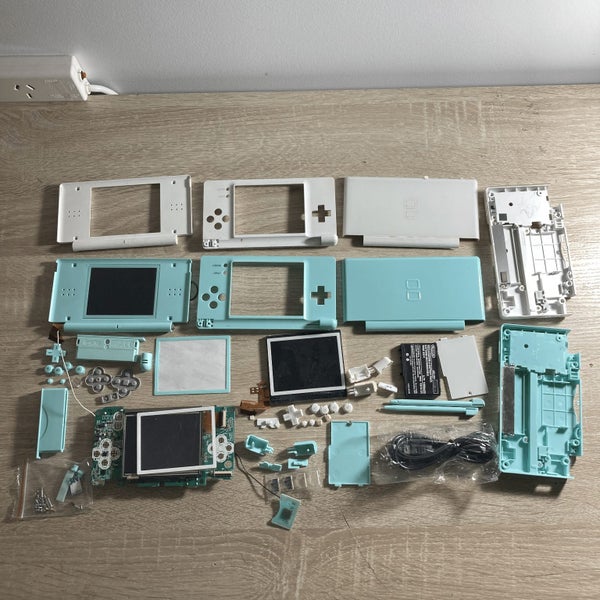 **Faulty** Nintendo DS Lite + 3rd Party Shell Carousel 1