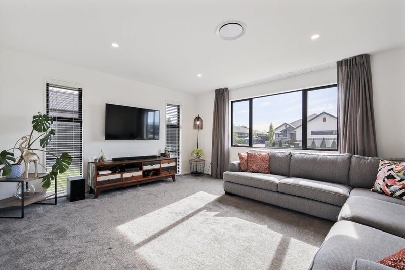 Lustworthy on Lusk!64072794083457111