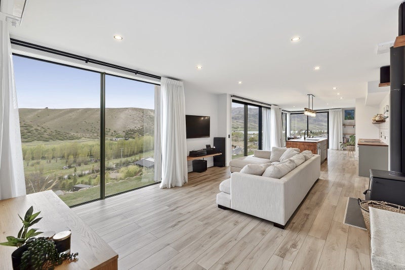 Style, Privacy & Views-Prime Central Otago Living64073361042051111