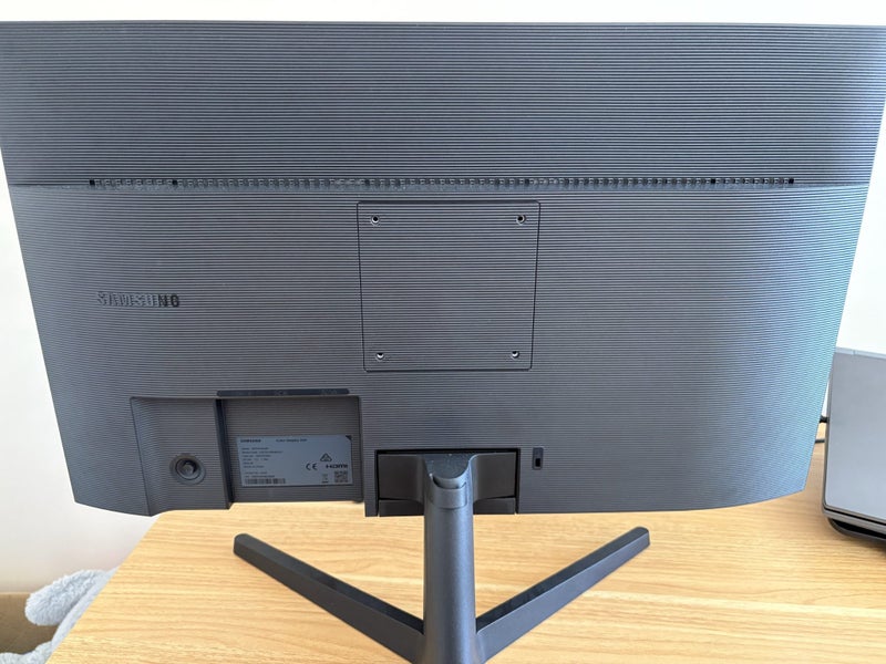 Samsung 27 inch computer monitor64265365695489113