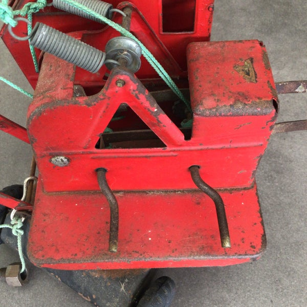 Red Triang Crane (Made in New Zealand) Carousel 4