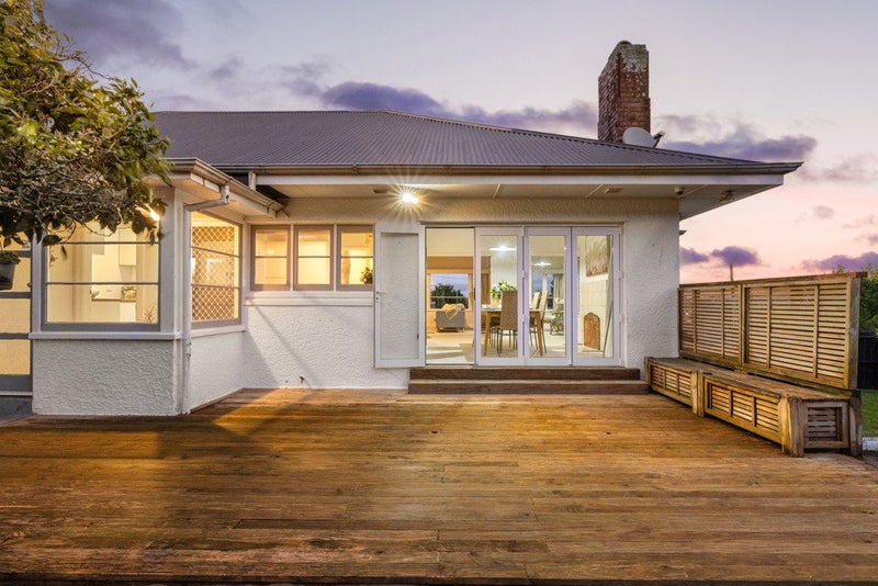 Elegant Family Home with Endless Potential64073469971587113