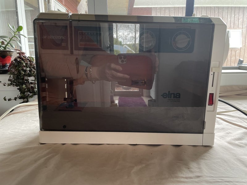 Elna Air Electronic SU Sewing Machine – Swiss Made, Complete, V Good Condition Carousel 2