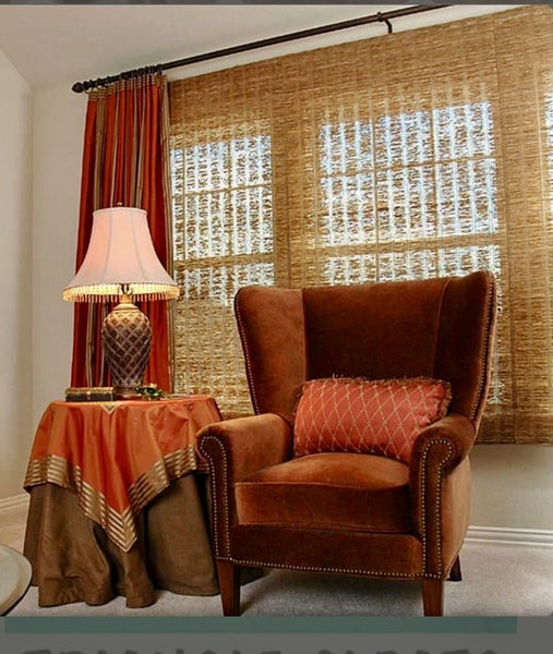 Petticoat Table with 1 Black Petticoat & 1 Cream Petticoat.64374016531201113