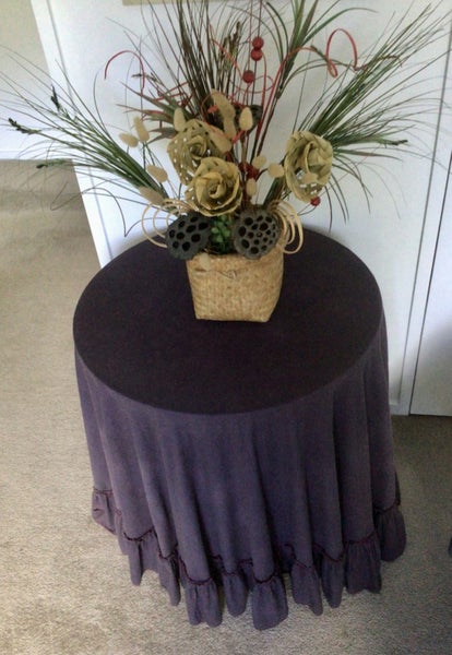 Petticoat Table with 1 Black Petticoat & 1 Cream Petticoat.64374016531201111