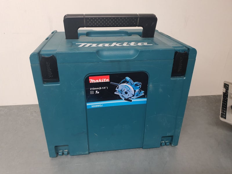 Makita 1800W Corded 210mm Circular Saw 5008MGJ Carousel 3
