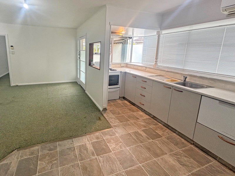 Aranui, 3 bedrooms64074361732611112