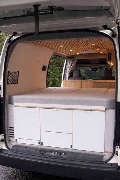 Toyota Hiace Professionally built custom campervan64074574845313114