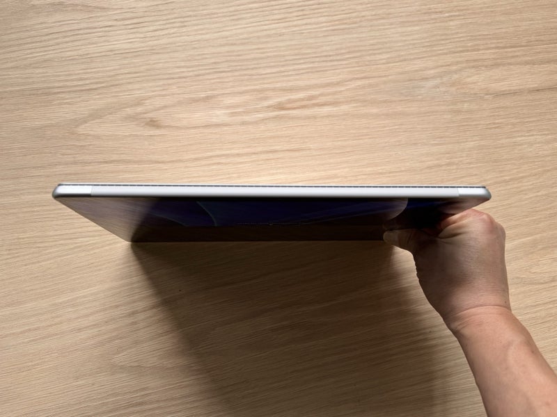 Microsoft Surface Pro 8 i5-10th gen 16g 256gb ssd Carousel 7