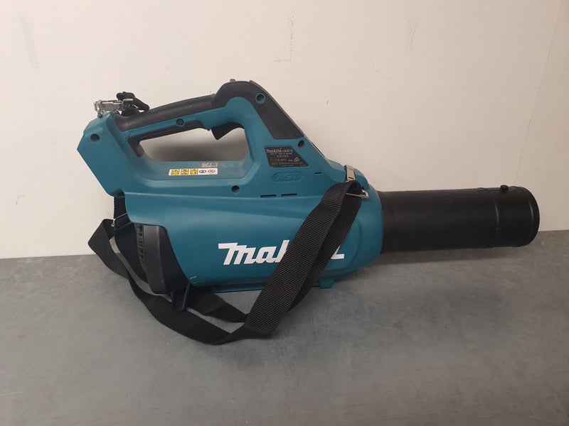 Makita 40V Cordless Leaf Blower UB001G (Skin Only) Carousel 2