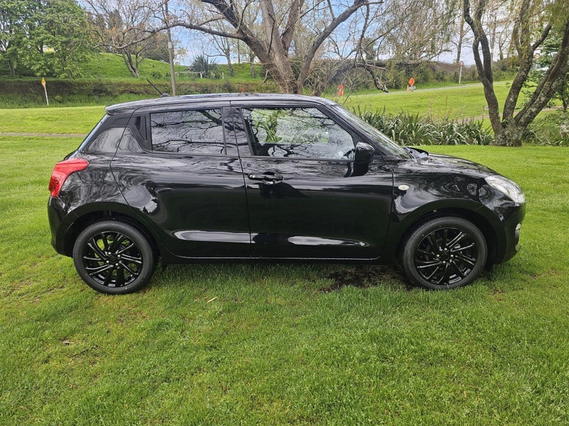 2025 Suzuki Swift GL 1.2P/CVT64141741547265111