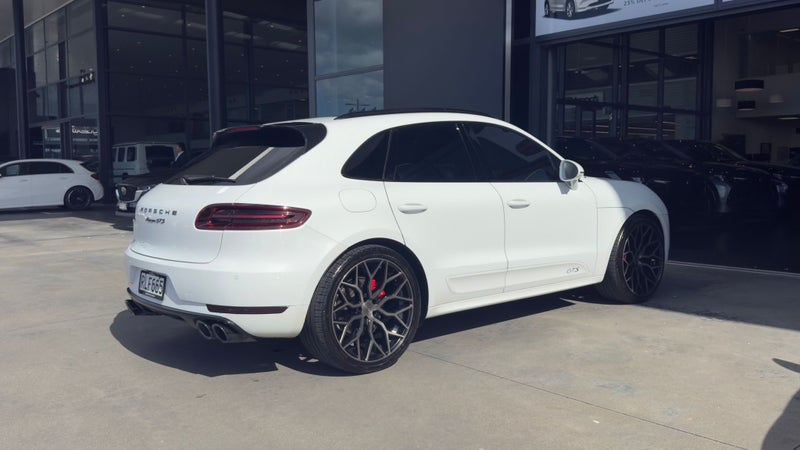 2017 Porsche Macan GTS 3.0P 4Wd64141741606273114