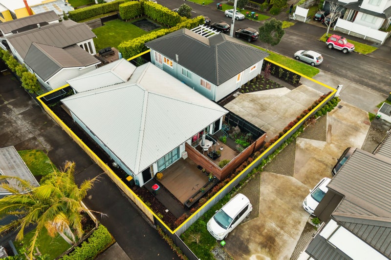 Image 2 of 27