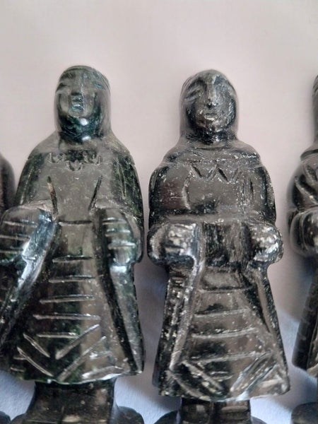 Chess set hand carved Carousel 6