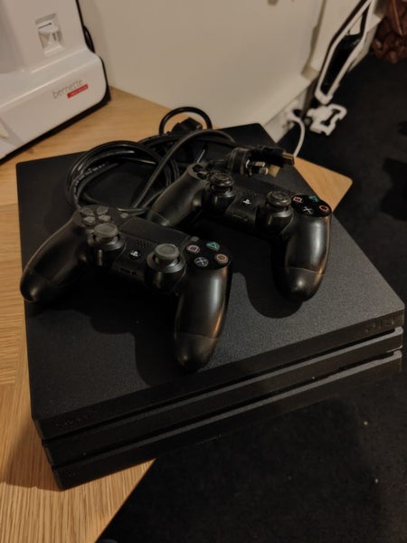 PS4 + 7 Games Carousel 1