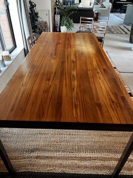 Dining table64141709370497112