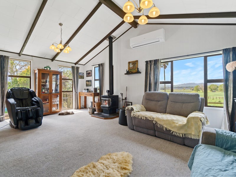 Entry Level Lifestyle - Pool, Paddocks & Potential64141757760259114