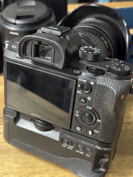 Sony Alpha 7 R II (A7RII) Mirrorless Camera with 6x lenses + Extras!64173316586626113