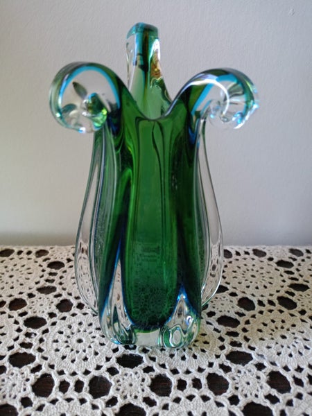 Gorgeous High Quality Vintage Chribska Art Glass Vase with Fronds Carousel 1