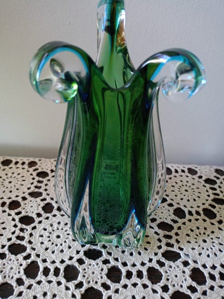 Gorgeous High Quality Vintage Chribska Art Glass Vase with Fronds Carousel 2