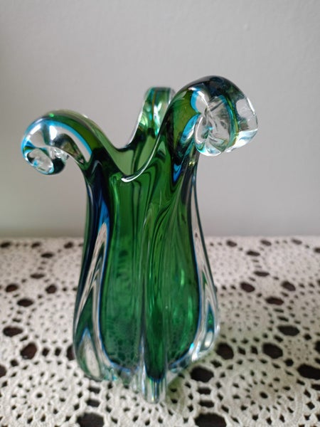 Gorgeous High Quality Vintage Chribska Art Glass Vase with Fronds Carousel 8