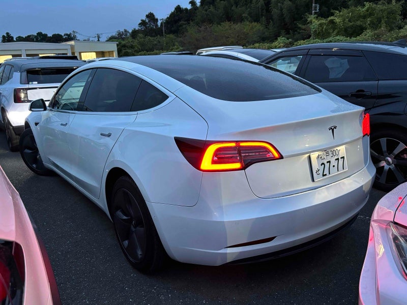 2020 Tesla Model 3 STANDARD RANGE PLUS LOW KM!64141743153409111