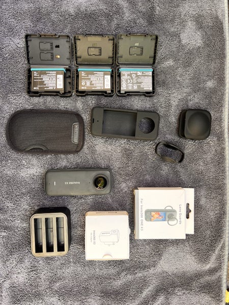 Insta 360 X3 with Spare Batteries and Accessories Carousel 1