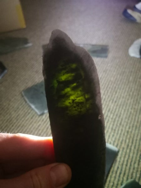 Pounamu greenstone Translucent Patterned carving slab Carousel 1