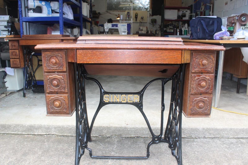 SINGER CAST IRON SEWING MACHINE STAND AND TABLE TOP Carousel 2