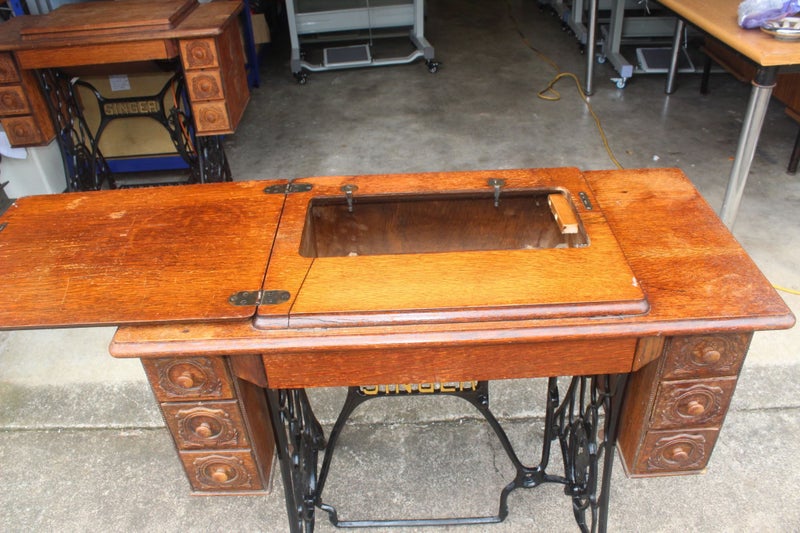 SINGER CAST IRON SEWING MACHINE STAND AND TABLE TOP Carousel 4