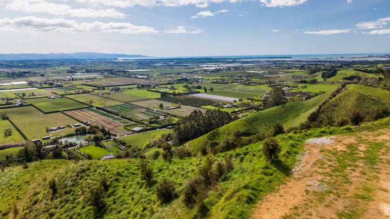 8.57ha Block With Supreme Views64141764318210110